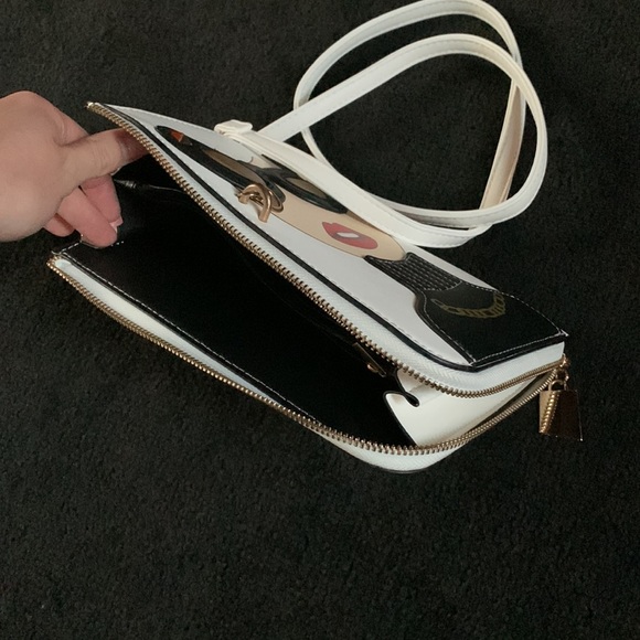 purse - Picture 3 of 4